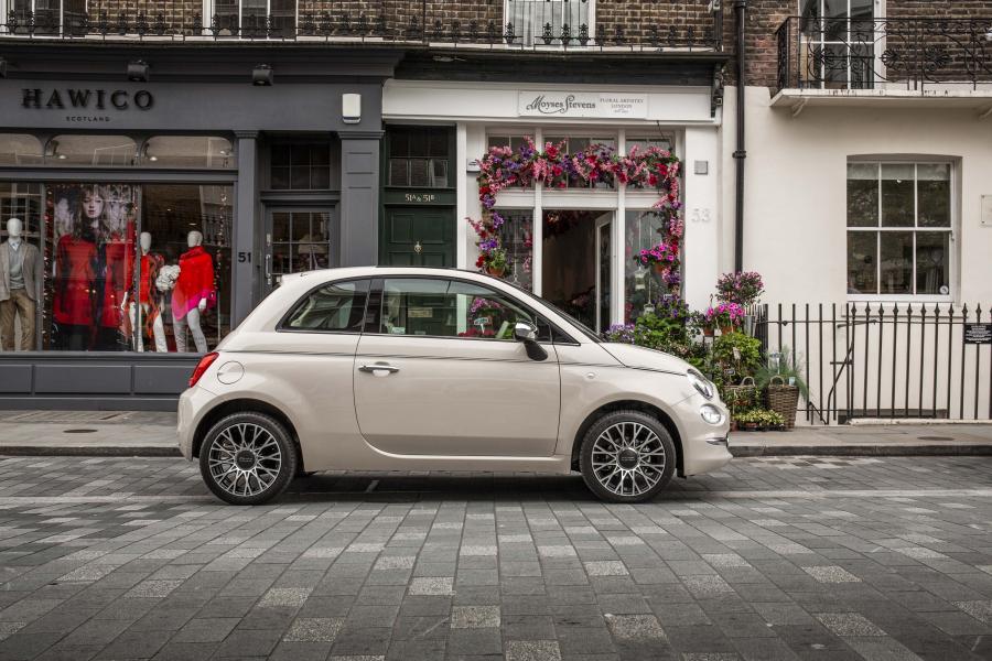  Fiat 500 Collezione (312) 2018 года  (UK) (фото 3 из 40)